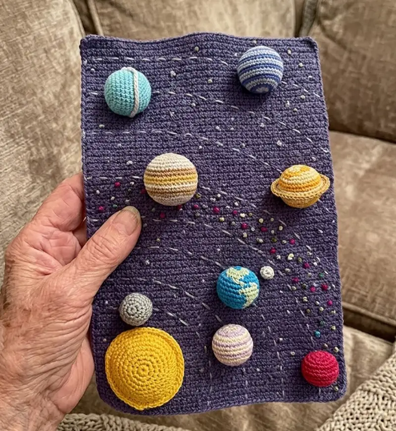 Complimentary Intermediate crochet pattern: Solar System Amigurumi Pattern - Simple to follow guide