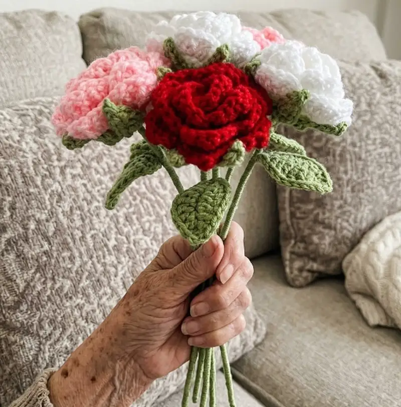 Quality crochet pattern: Rose Pattern - Beginner Friendly level guide with complete instructions