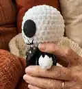 Jack Skellington Amigurumi Pattern step 3 - details and accessories