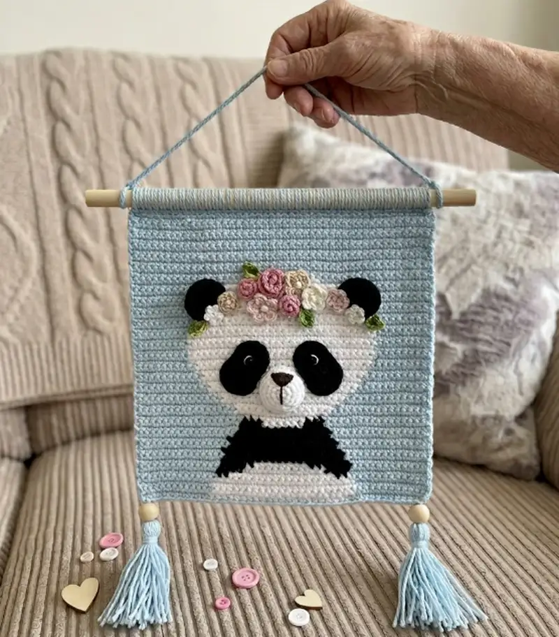 Complimentary Intermediate crochet pattern: Panda Wall Hanging Decor Pattern - Simple to follow guide