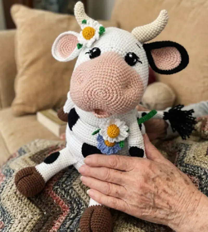Complimentary Intermediate crochet pattern: Cow Stacking Toy Amigurumi Pattern - Simple to follow guide