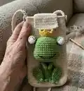 Frog Phone Pouch Amigurumi Pattern step 4 - final assembly and finishing