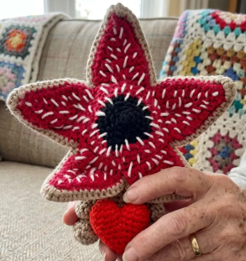 Complimentary Intermediate crochet pattern: Demodog Amigurumi Pattern - Simple to follow guide