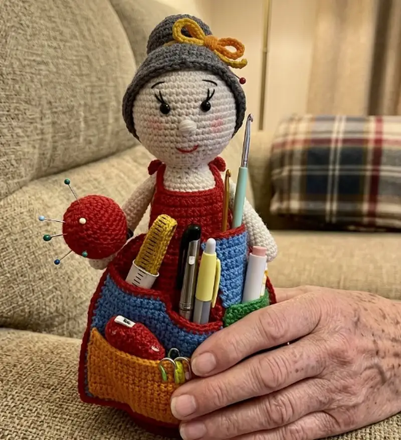 Complimentary Intermediate crochet pattern: Doll - organizer Amigurumi Pattern - Simple to follow guide