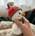 Snowman Amigurumi Pattern step 3 - details and accessories
