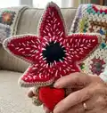 Demodog Amigurumi Pattern step 4 - final assembly and finishing