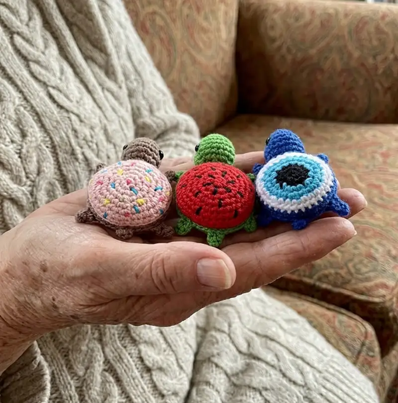 Complimentary Intermediate crochet pattern: Mini Turtle Amigurumi Pattern - Simple to follow guide
