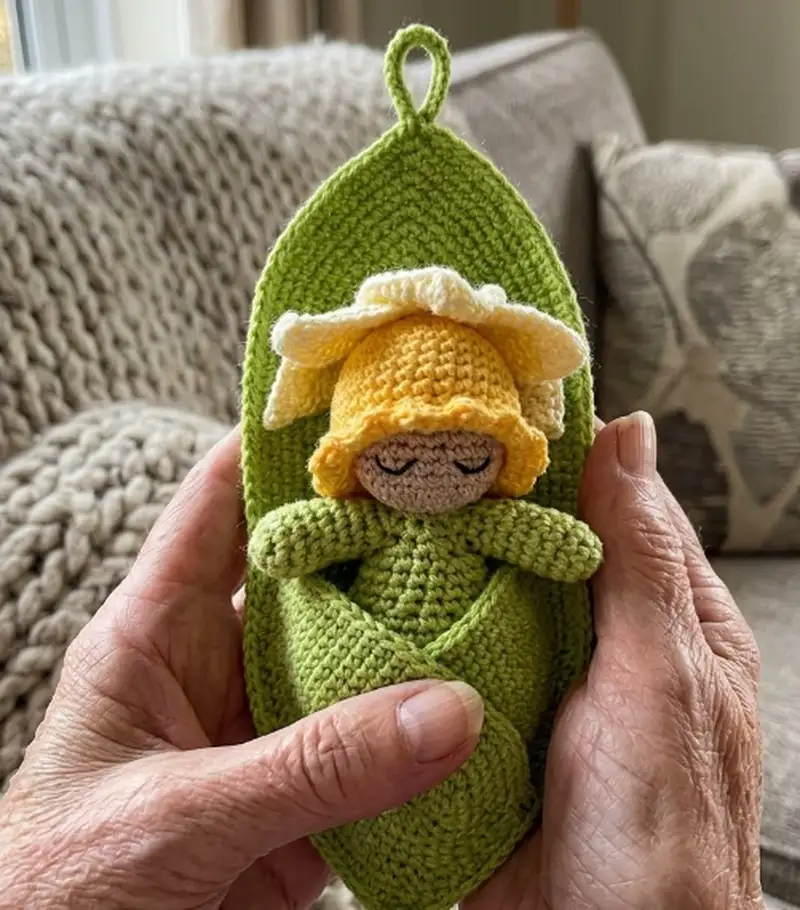 Complimentary Intermediate crochet pattern: Daffodil Baby Amigurumi Pattern - Simple to follow guide