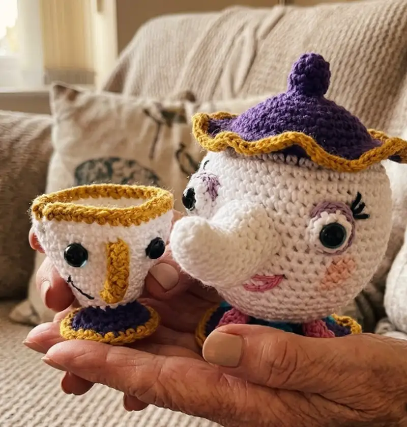 Complimentary Intermediate crochet pattern: SWC Mrs Potts and Chip Amigurumi Pattern - Simple to follow guide