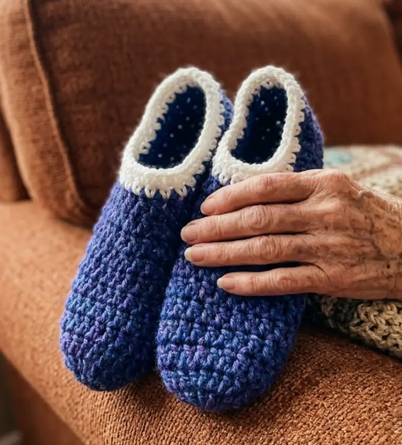 Complimentary Beginner Friendly crochet pattern: Simple Slippers Pattern - Simple to follow guide