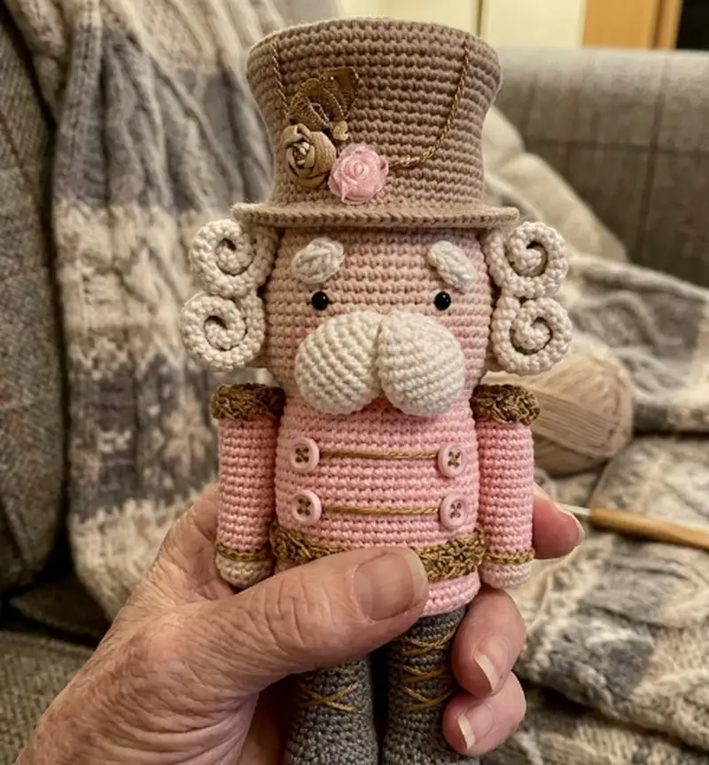 Quality crochet pattern: Theo the nutcracker Amigurumi Pattern - Intermediate level guide with complete instructions