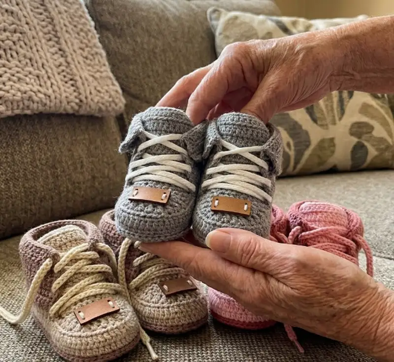 Complimentary Intermediate crochet pattern: Baby Booties Crochet Pattern - Simple to follow guide