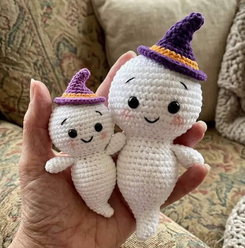 Complimentary Beginner Friendly crochet pattern: Cute Plushies Ghost Amigurumi Pattern - Simple to follow guide