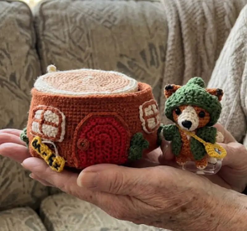 Quality crochet pattern: Mr. Fox and His House Amigurumi Pattern - Intermediate level guide with complete instructions