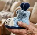Plush booties Pattern step 3 - details and accessories