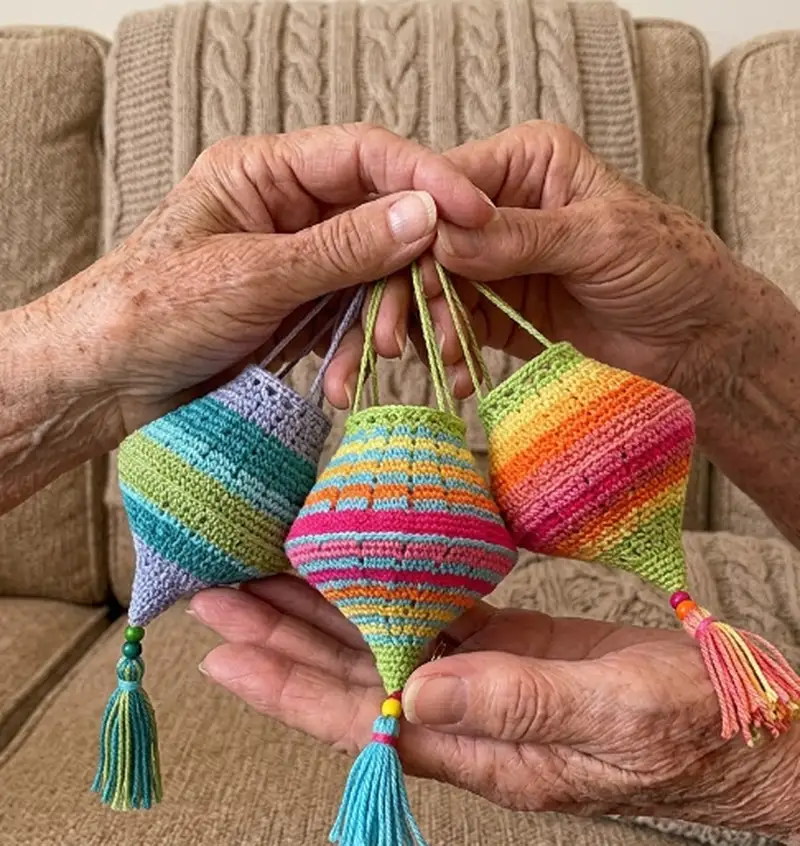 Complimentary Intermediate crochet pattern: Boho Summer Lampion Pattern - Simple to follow guide