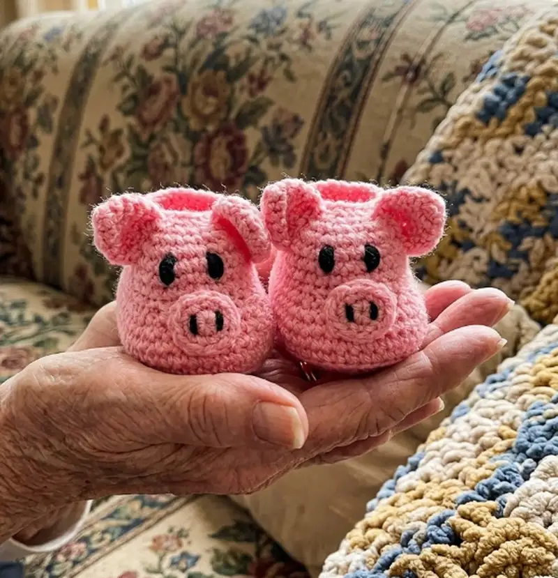 Complimentary Intermediate crochet pattern: Crochet Bootimals Barnyard Buddies Amigurumi Pattern - Simple to follow guide
