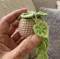 Drooping Leave Crochet Pattern step 3 - details and accessories