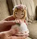 Reversible Flower Bouquet & Bride Amigurumi Pattern step 1 - construction progress
