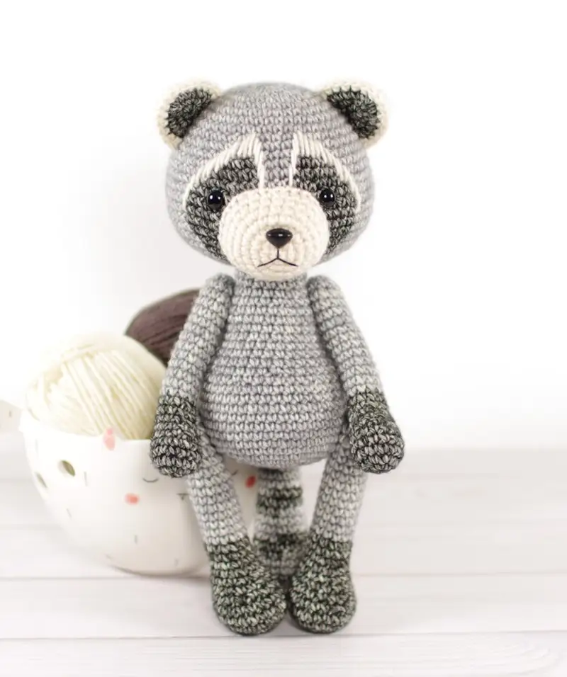 Complimentary Intermediate crochet pattern: Raccoon Amigurumi Pattern - Simple to follow guide