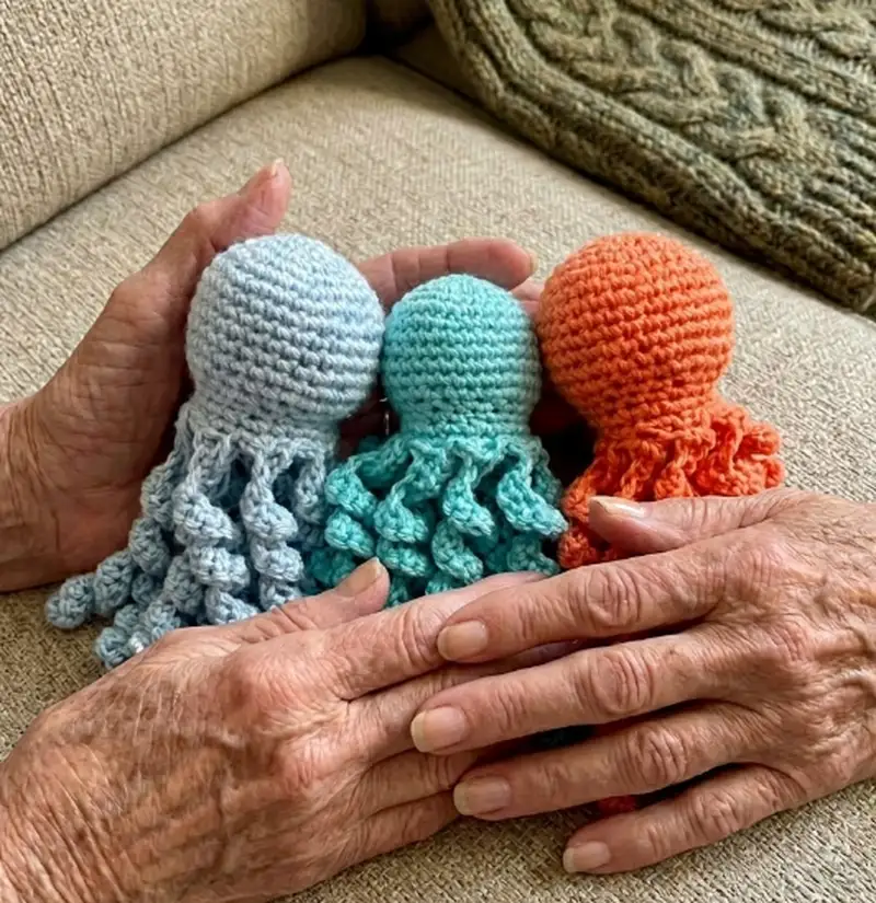 Complimentary Beginner Friendly crochet pattern: Crochet Octopus Amigurumi Pattern - Simple to follow guide