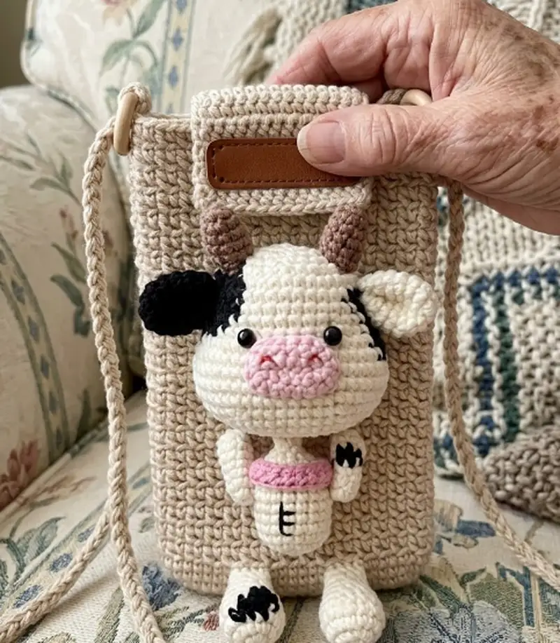 Complimentary Intermediate crochet pattern: Cow Phone Pouch Amigurumi Pattern - Simple to follow guide