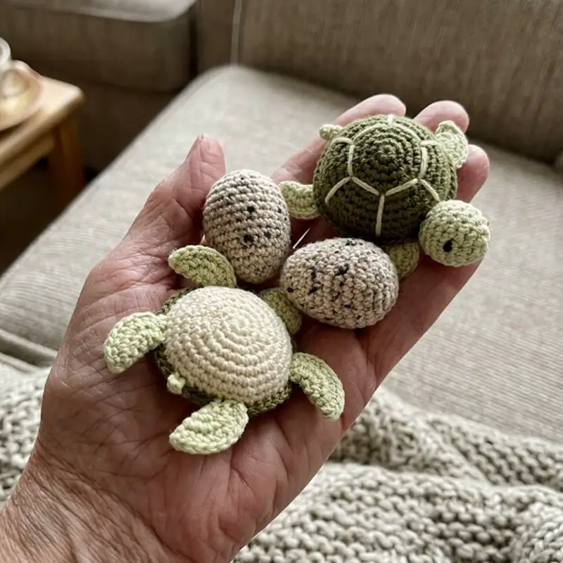 Complimentary Intermediate crochet pattern: Turtles Amigurumi Pattern - Simple to follow guide
