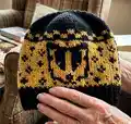 Hufflepuff Knit Hat Pattern step 4 - final assembly and finishing