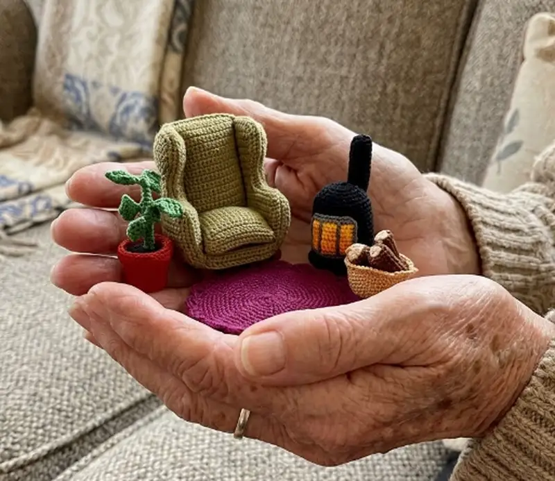Complimentary Intermediate crochet pattern: Furniture Living Room Pattern - Simple to follow guide