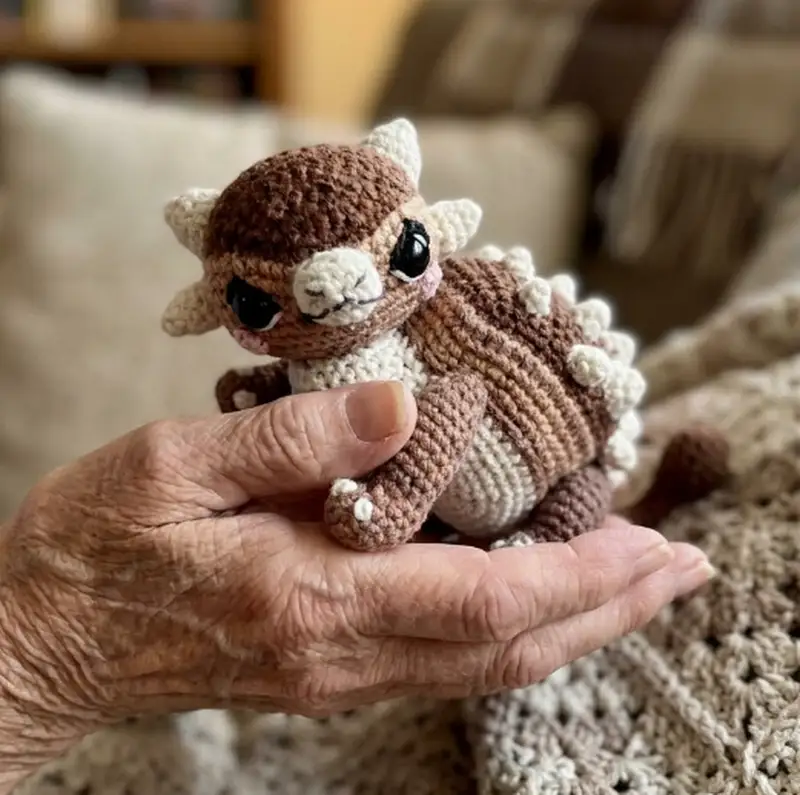 Quality crochet pattern: Ankylosaurus Bruno Amigurumi Pattern - Intermediate level guide with complete instructions