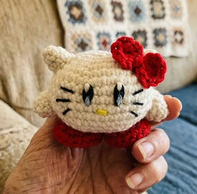 Complimentary Intermediate crochet pattern: Kirby Hello Kitty Amigurumi Pattern - Simple to follow guide