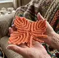 Canadian Maple Leaf Amigurumi Pattern step 1 - construction progress