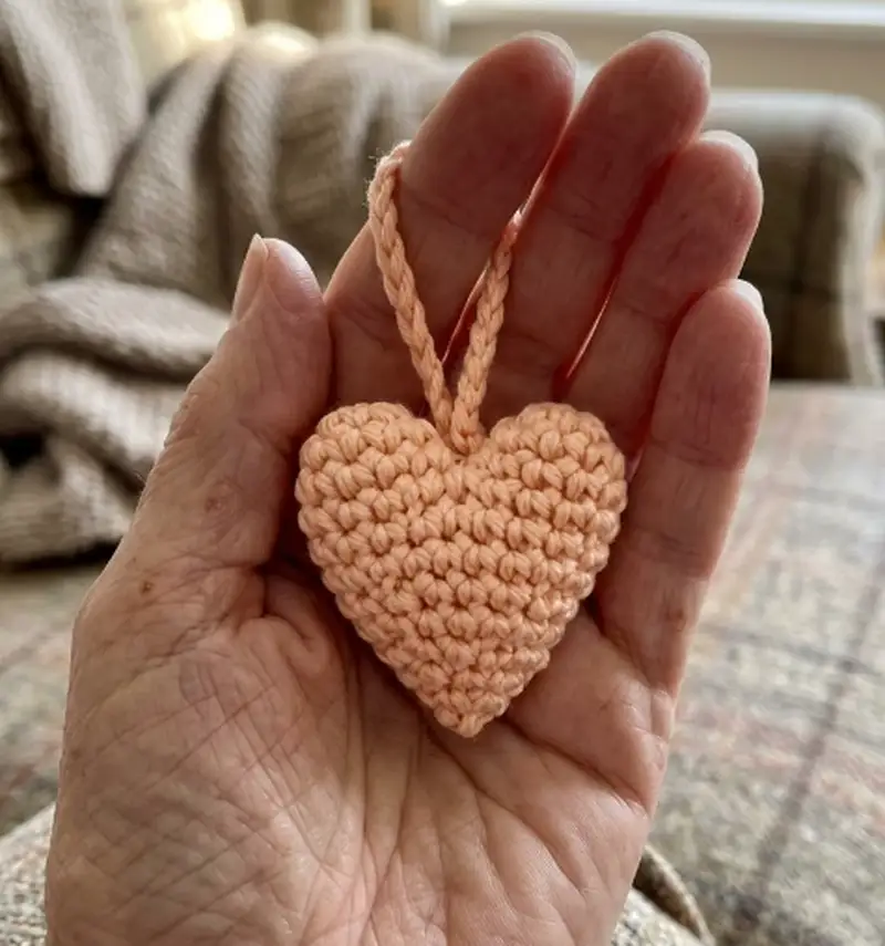 Quality crochet pattern: Heart Keychain Amigurumi Pattern - Beginner Friendly level guide with complete instructions