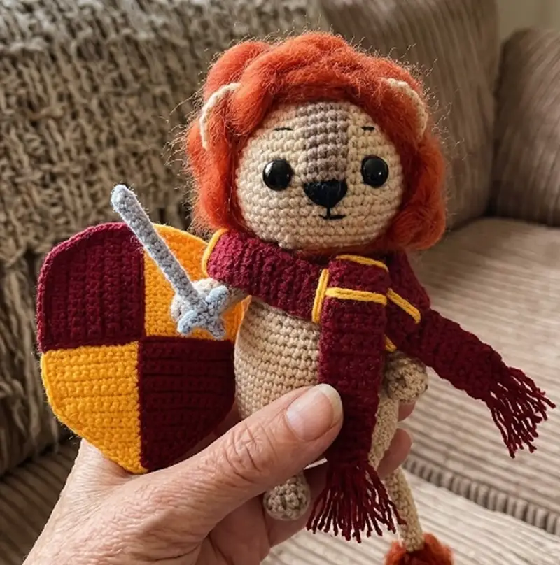 Complimentary Intermediate crochet pattern: Lion Gryfffin Amigurumi Pattern - Simple to follow guide