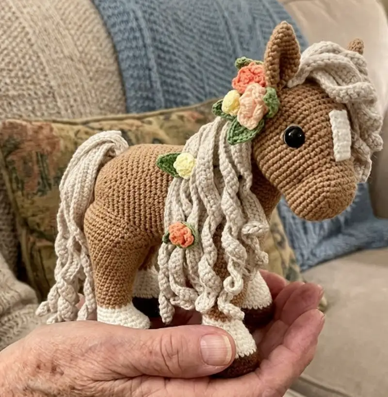 Complimentary Intermediate crochet pattern: Summer Horse Amigurumi Pattern - Simple to follow guide