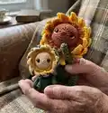 Baby Sunflower Amigurumi Pattern step 4 - final assembly and finishing