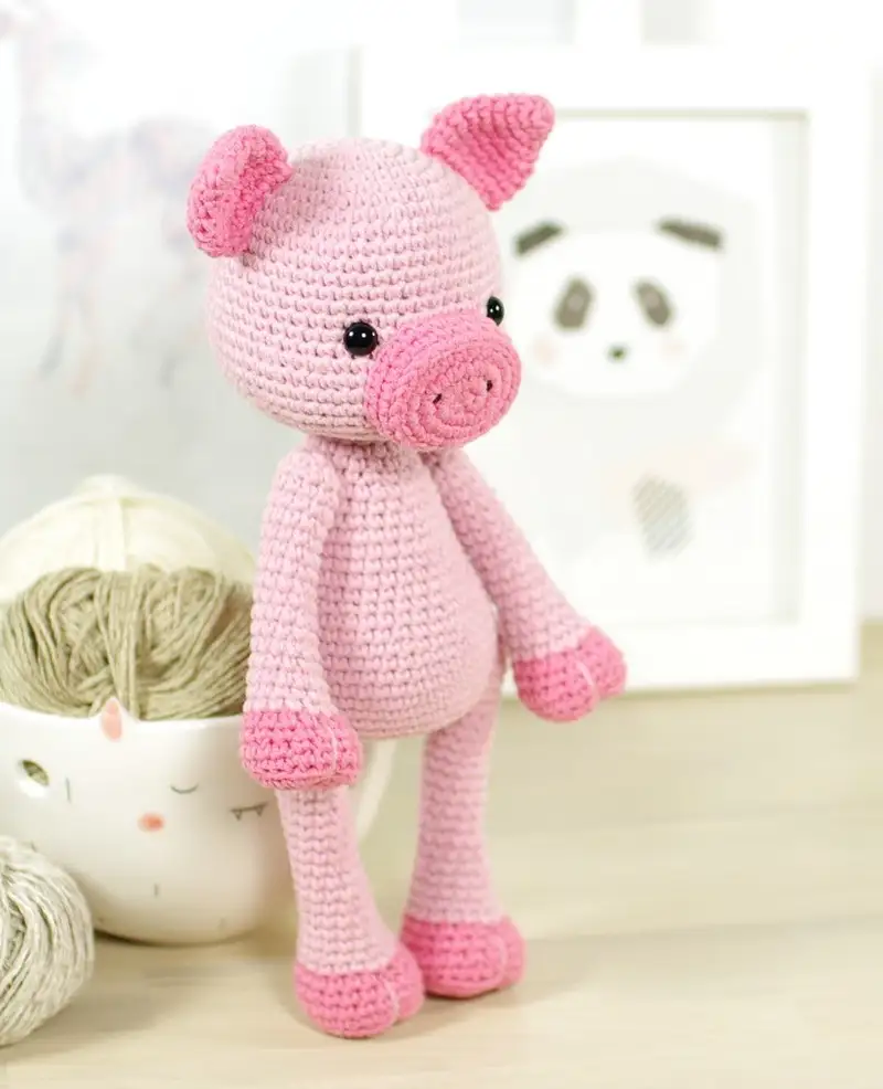 Quality crochet pattern: Lily the Piglet Amigurumi Pattern - Intermediate level guide with complete instructions