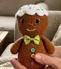 Gingerbread Amigurumi Pattern step 4 - final assembly and finishing