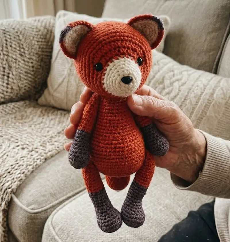 Complimentary Intermediate crochet pattern: Red Fox Amigurumi Pattern - Simple to follow guide
