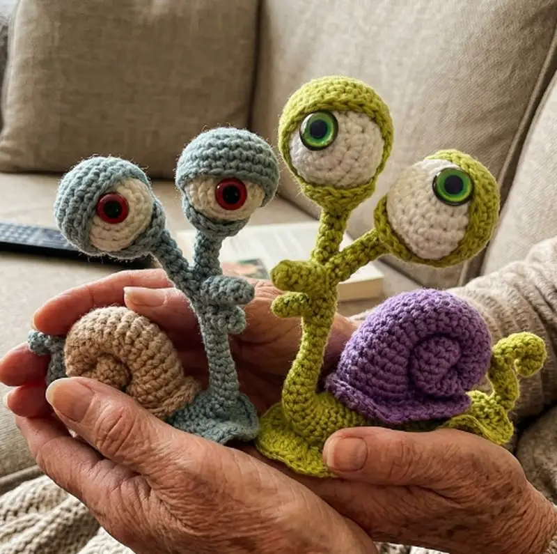 Complimentary Intermediate crochet pattern: Snail Amigurumi Pattern - Simple to follow guide