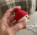 Crochet Snowman Ornaments Amigurumi Pattern step 3 - details and accessories