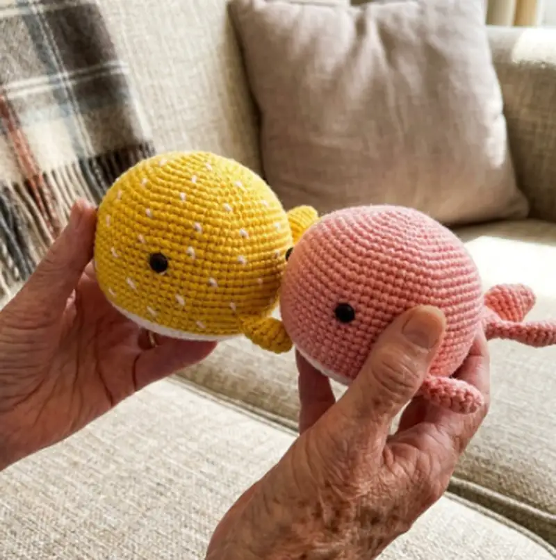 Complimentary Intermediate crochet pattern: Wallace and Wanda Whales Amigurumi Pattern - Simple to follow guide