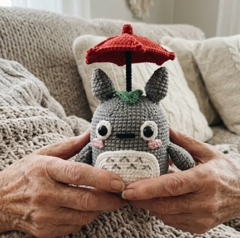 Complimentary Intermediate crochet pattern: Little Lamp Series Totoro Amigurumi Pattern - Simple to follow guide