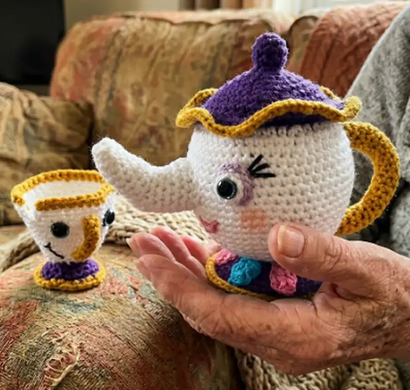 Complimentary Intermediate crochet pattern: SWC Mrs Potts and Chip Amigurumi Pattern - Simple to follow guide