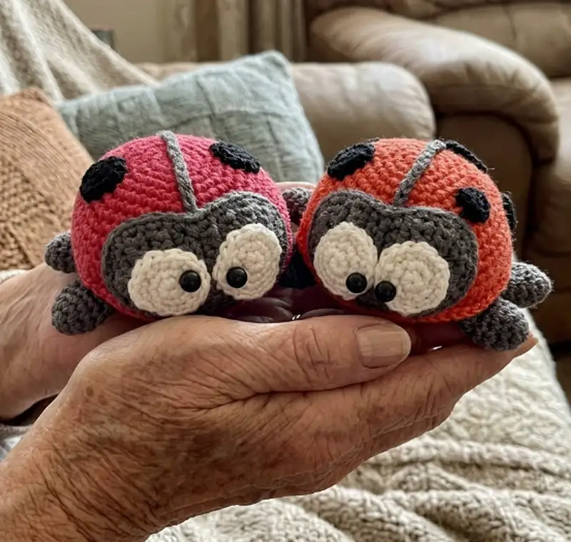 Quality crochet pattern: Ladybug Amigurumi Pattern - Intermediate level guide with complete instructions