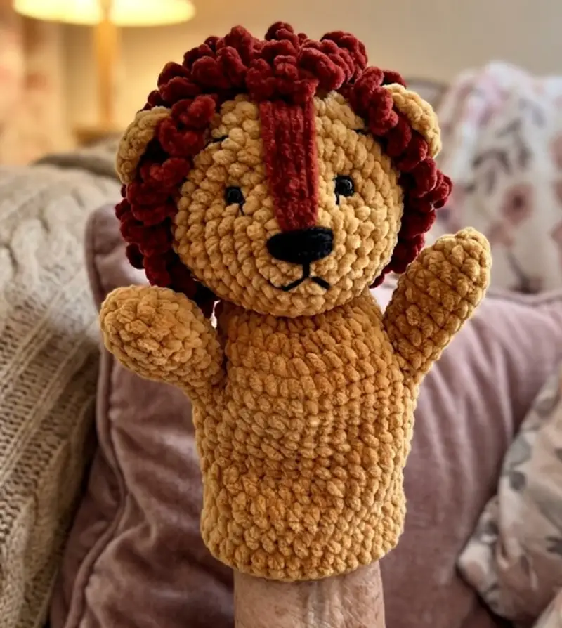 Complimentary Intermediate crochet pattern: LION HAND PUPPET Amigurumi Pattern - Simple to follow guide