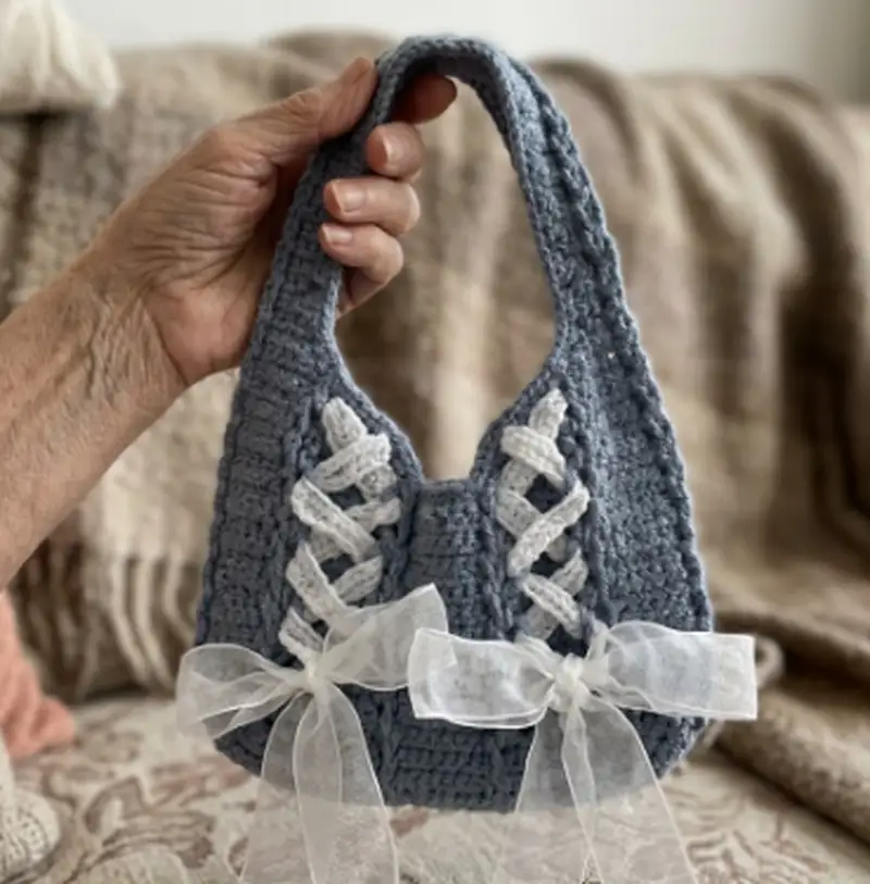 Complimentary Intermediate crochet pattern: Cinta Bag Crochet Pattern - Simple to follow guide