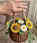 Daisy flowers car hanging Amigurumi Pattern step 1 - construction progress