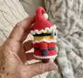 Christmas Minion Amigurumi Pattern step 3 - details and accessories