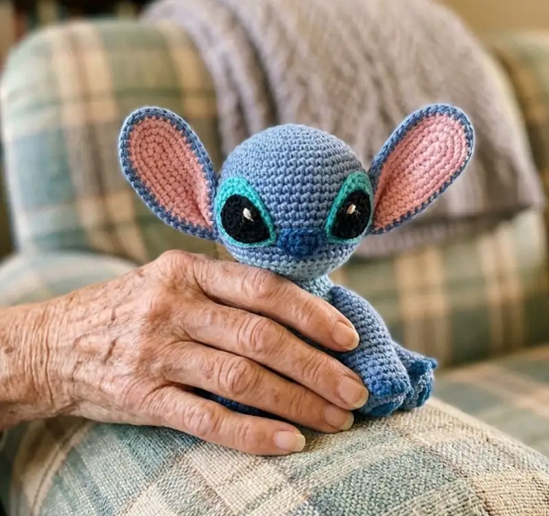 Complimentary Intermediate crochet pattern: Stitch Amigurumi Pattern - Simple to follow guide